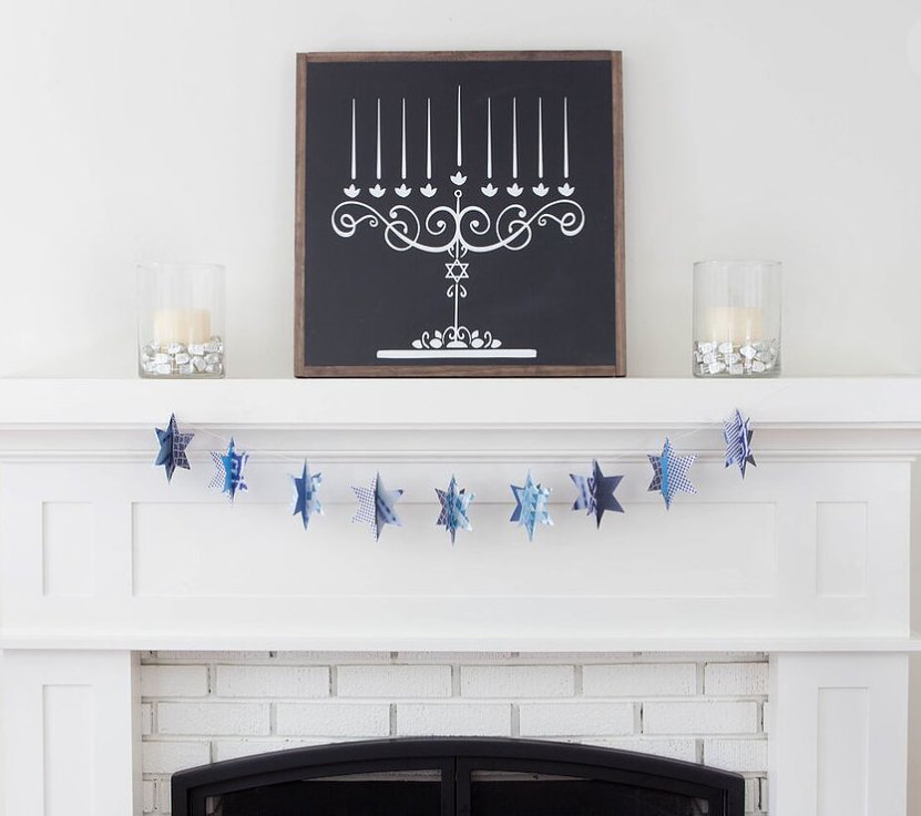 Gone are the days where you need to DIY your own Hanukkah decorations.  In 4 easy steps, I’ll show you how to style your home with Haute Hanukkah Décor that is fun, functional, and family-friendly! It’s easy, no muss, no fuss, just festive and light.